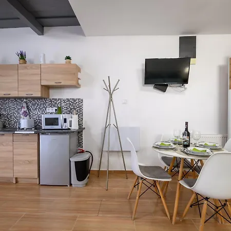 Koevirozsa Pihenohaz