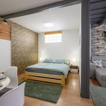 Koevirozsa Pihenohaz 招待所 3*