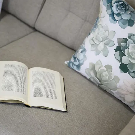 Koevirozsa Pihenohaz 代姆延