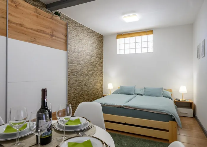 Koevirozsa Pihenohaz 3* Demjén